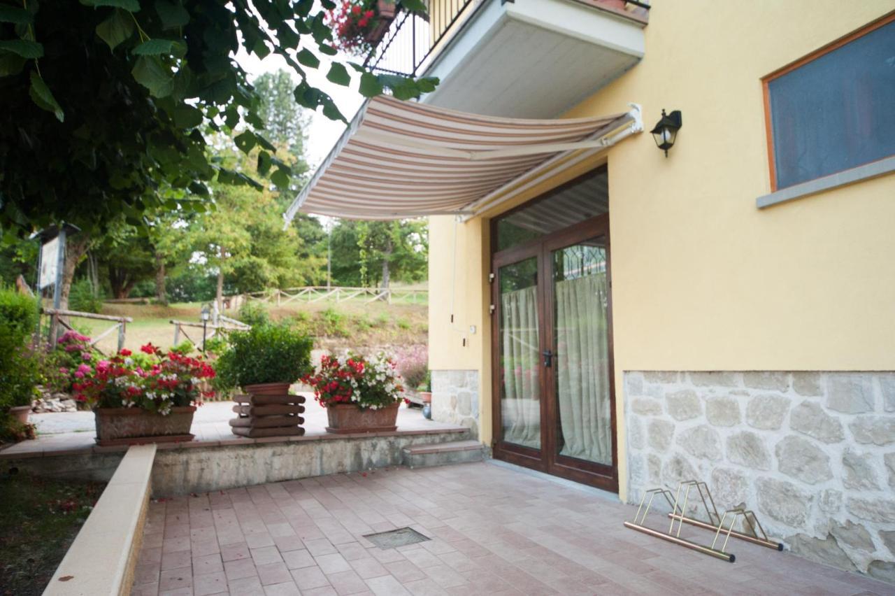 Il Castagno Bed & Breakfast Montemonaco Dış mekan fotoğraf